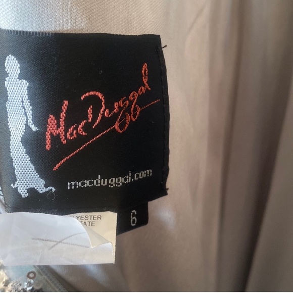 Mac Duggle lllusion llng sleeve Tulle Ballgown sequim blue 6 - Picture 6 of 7